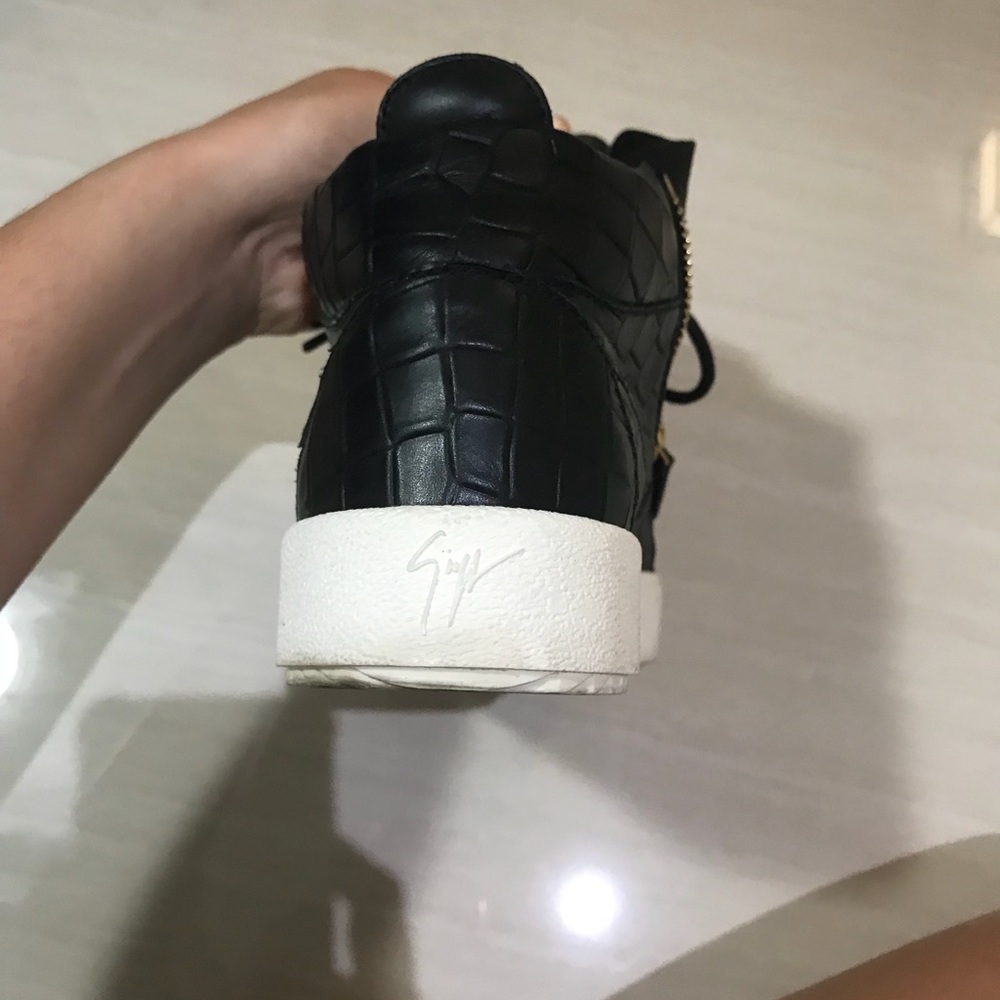 Black Guiseppe sneakers